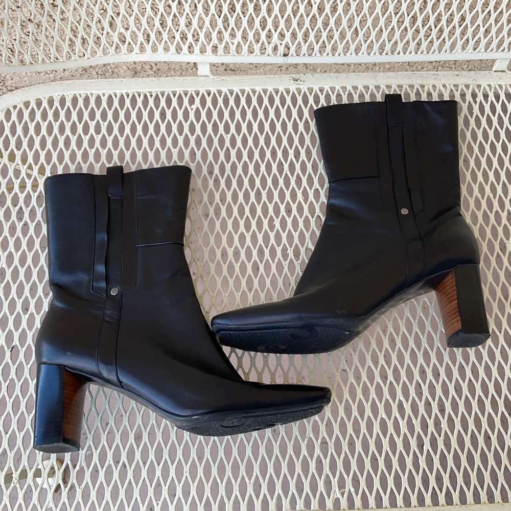 9 WEST LEATHER BOOTS 9 1/2M